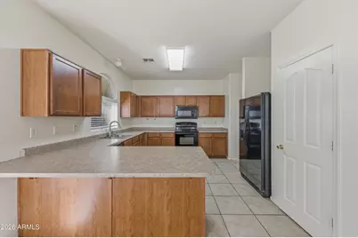 2524 S 89th Lane, Tolleson, AZ 85353 - Photo 14
