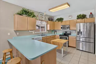10328 W Burnett Rd, Peoria, AZ 85382 - Photo 14