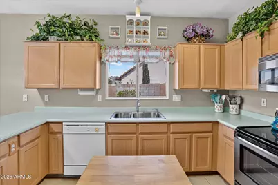 10328 W Burnett Road, Peoria, AZ 85382 - Photo 18