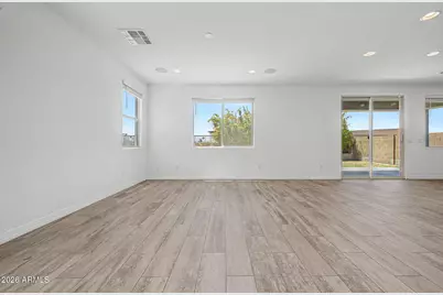 7028 S 12th Place, Phoenix, AZ 85042 - Photo 10