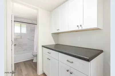 6043 W Laurie Lane #Apt 4, Glendale, AZ 85302 - Photo 8