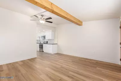 6043 W Laurie Lane #Apt 4, Glendale, AZ 85302 - Photo 12