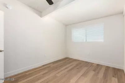 6043 W Laurie Lane #Apt 4, Glendale, AZ 85302 - Photo 10