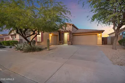18438 W Lavender Lane, Goodyear, AZ 85338 - Photo 4