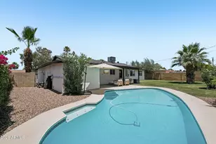 3927 E Desert Cove Ave, Phoenix, AZ 85028 - Photo 16