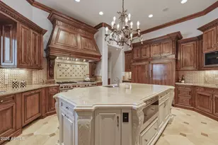 6385 E Royal Palm Rd, Paradise Valley, AZ 85253 - Photo 22