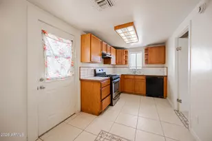 2830 E Sheridan St, Phoenix, AZ 85008 - Photo 8