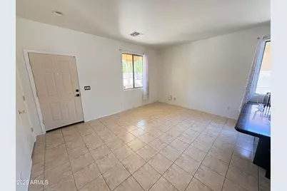 962 E Saddleback Place, San Tan Valley, AZ 85143 - Photo 4
