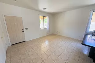 962 E Saddleback Pl, San Tan Valley, AZ 85143 - Photo 4