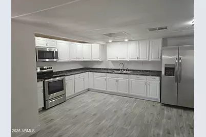 1584 N Wood Street, Casa Grande, AZ 85122 - Photo 2