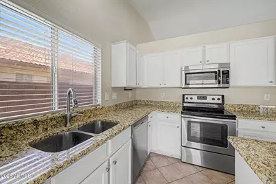 8752 W Melinda Lane, Peoria, AZ 85382 - Photo 14