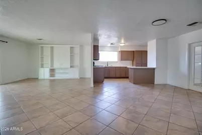 6425 W Rose Lane, Glendale, AZ 85301 - Photo 8