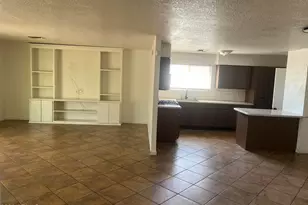 6425 W Rose Ln, Glendale, AZ 85301 - Photo 2