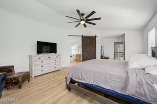 2541 E Ridge Creek Rd, Phoenix, AZ 85024 - Photo 18