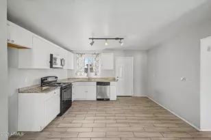 13212 N 31st Ave, Phoenix, AZ 85029 - Photo 6