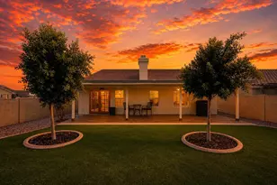 961 W Hudson Way, Gilbert, AZ 85233 - Photo 2