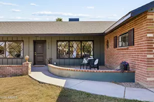 2528 N 48th Pl N, Phoenix, AZ 85008 - Photo 2