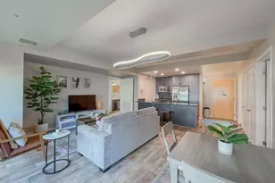 7137 E Rancho Vista Dr, Scottsdale, AZ 85251 - Photo 10