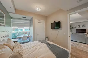 7137 E Rancho Vista Dr, Scottsdale, AZ 85251 - Photo 16