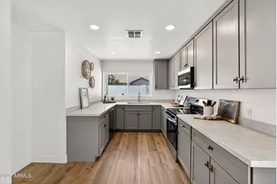 2104 E Enid Avenue, Mesa, AZ 85204 - Photo 12