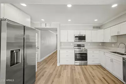 6746 W Orange Drive, Glendale, AZ 85303 - Photo 2