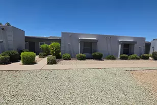 10546 W Palmeras Dr, Sun City, AZ 85373 - Photo 2