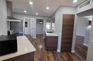 10546 W Palmeras Dr, Sun City, AZ 85373 - Photo 8