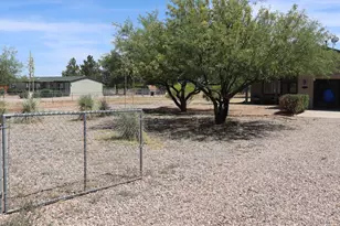 556 E Camino De Tundra, Huachuca City, AZ 85616 - Photo 6