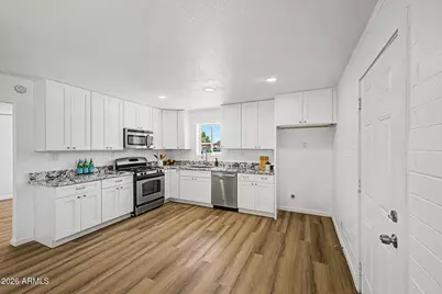 2113 W Lupine Avenue, Phoenix, AZ 85029 - Photo 2