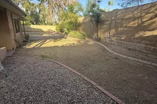 2417 E Yucca St, Phoenix, AZ 85028 - Photo 18