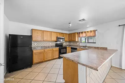 7940 W Florence Avenue, Phoenix, AZ 85043 - Photo 8