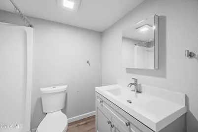 3025 N 32nd Street #32, Phoenix, AZ 85018 - Photo 10