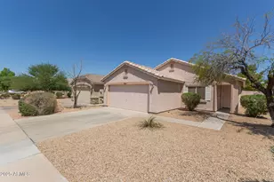 16228 W Larkspur Dr, Goodyear, AZ 85338 - Photo 2