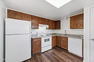 436 W Clark St, Mesa, AZ 85201 - Photo 6