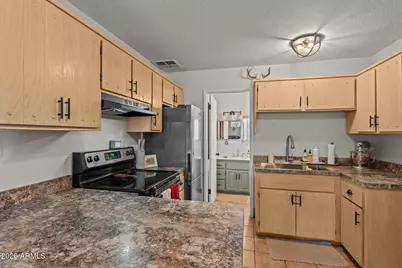 601 Whipple Court, Wickenburg, AZ 85390 - Photo 14
