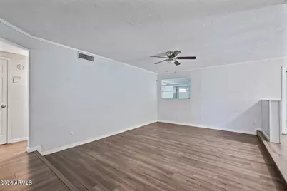 6133 W Tierra Buena Lane, Glendale, AZ 85306 - Photo 2