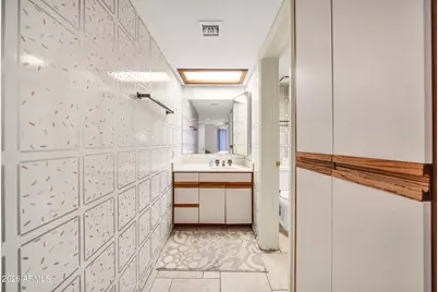 10410 N Cave Creek Road #1018, Phoenix, AZ 85020 - Photo 16