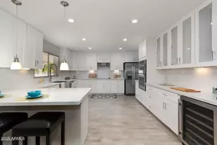 4614 S Kachina Dr, Tempe, AZ 85282 - Photo 1