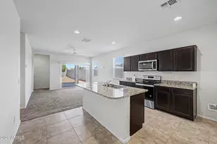 3039 S 78th Ln, Phoenix, AZ 85043 - Photo 2
