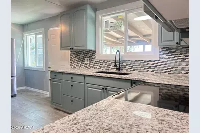 4843 W Flower Street, Phoenix, AZ 85031 - Photo 8