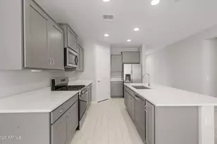 2440 W Silver Fox Wy, Phoenix, AZ 85045 - Photo 6