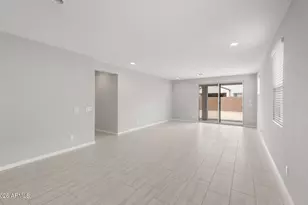 2440 W Silver Fox Wy, Phoenix, AZ 85045 - Photo 8