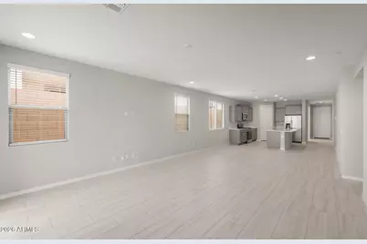 2440 W Silver Fox Way, Phoenix, AZ 85045 - Photo 10