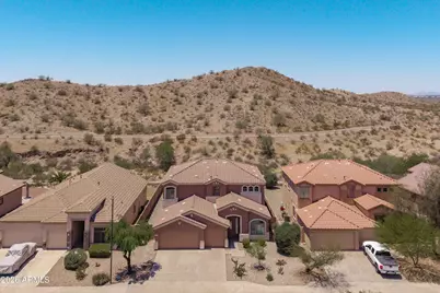 18475 W Sweet Acacia Drive, Goodyear, AZ 85338 - Photo 6