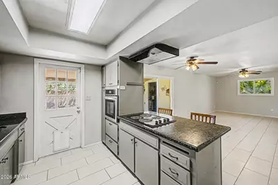 1000 E Loyola Drive, Tempe, AZ 85282 - Photo 14