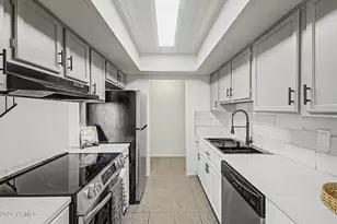 5981 N 48th Dr, Glendale, AZ 85301 - Photo 10