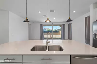 9209 W Wilow Bend Lane, Phoenix, AZ 85037 - Photo 8