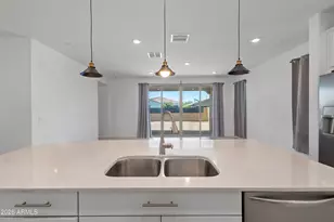 9209 W Wilow Bend Ln, Phoenix, AZ 85037 - Photo 8