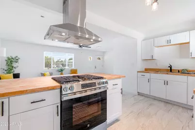 718 W 3rd Place, Mesa, AZ 85201 - Photo 10