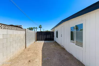 718 W 3rd Place, Mesa, AZ 85201 - Photo 30